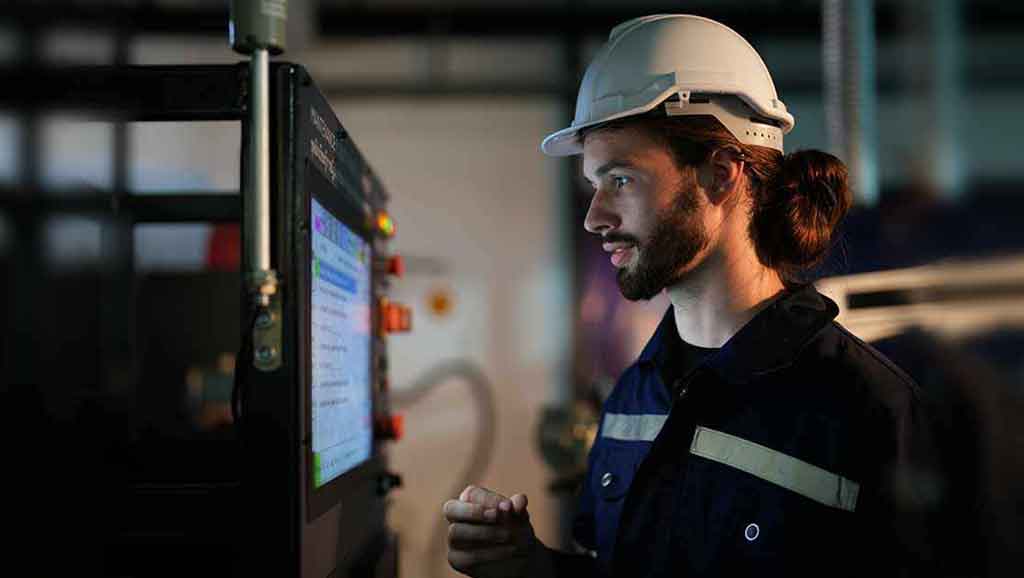 Streamlining IT Service Management with ServiceNow: A Case Study in the Automobile, Data Center, and Education Sectors